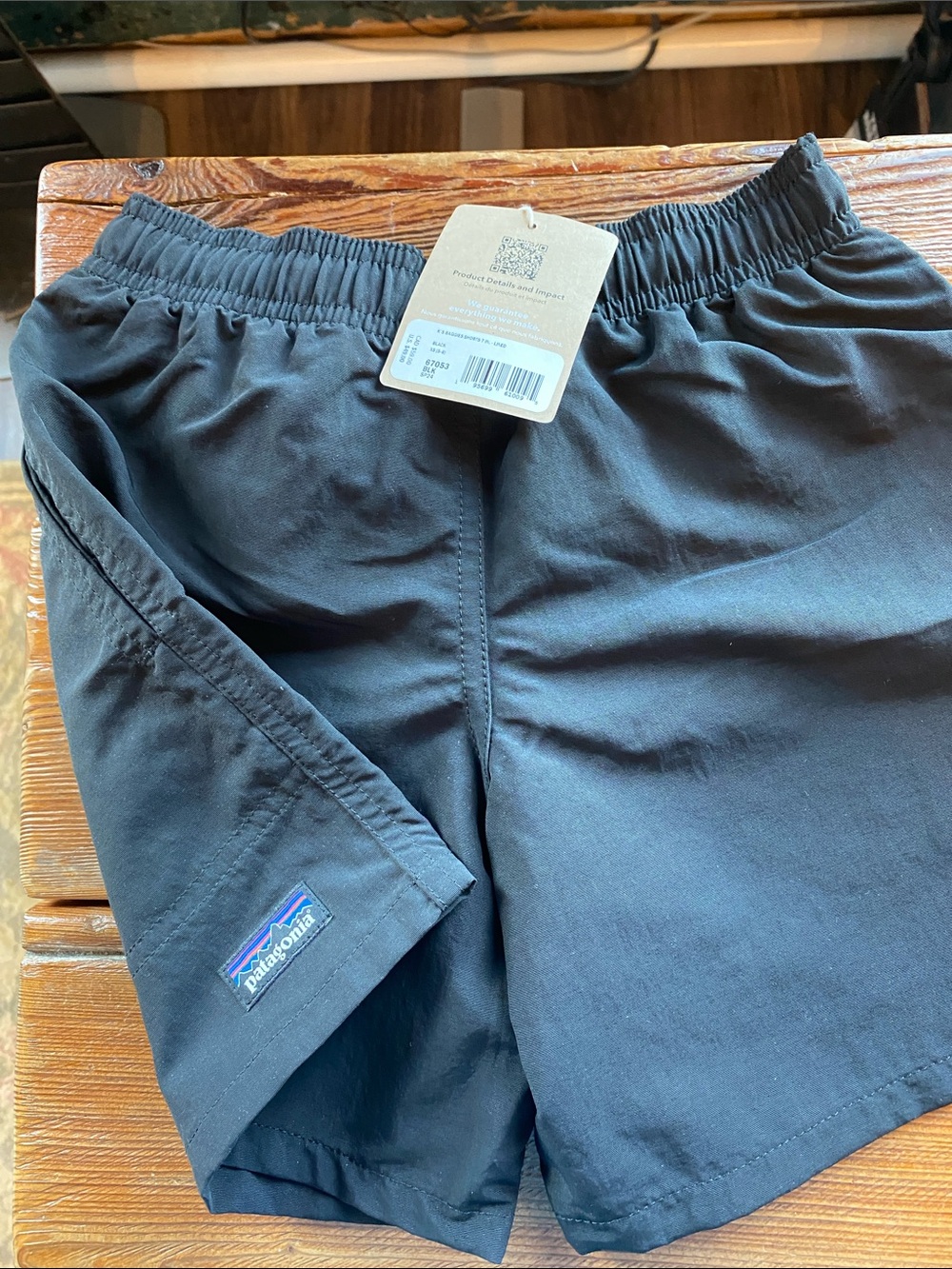 Patagonia Black Elastic-Waist Casual Shorts - Picture 2 of 2